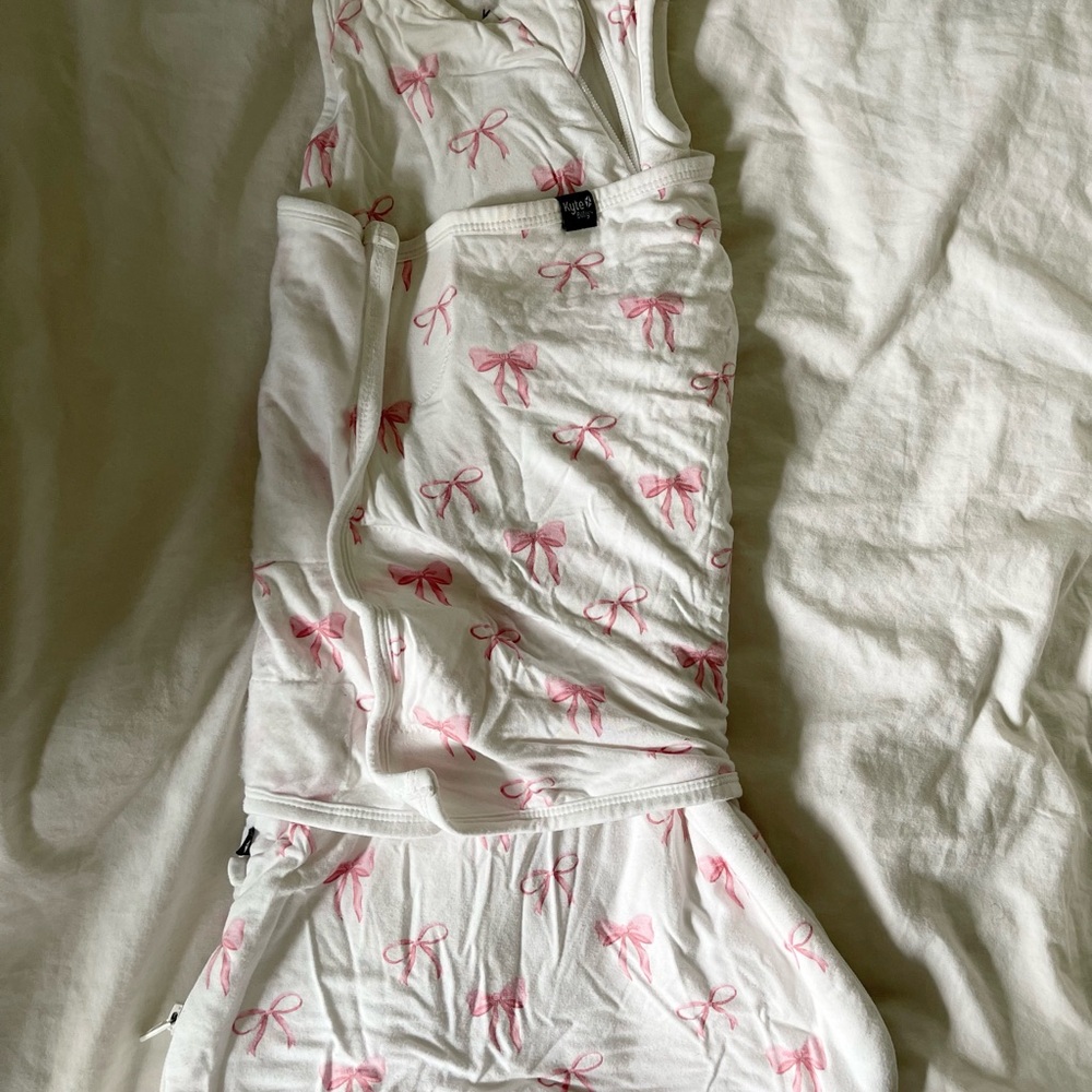 Kyte BABY White and Pink Bow Sleep Sack Swaddle